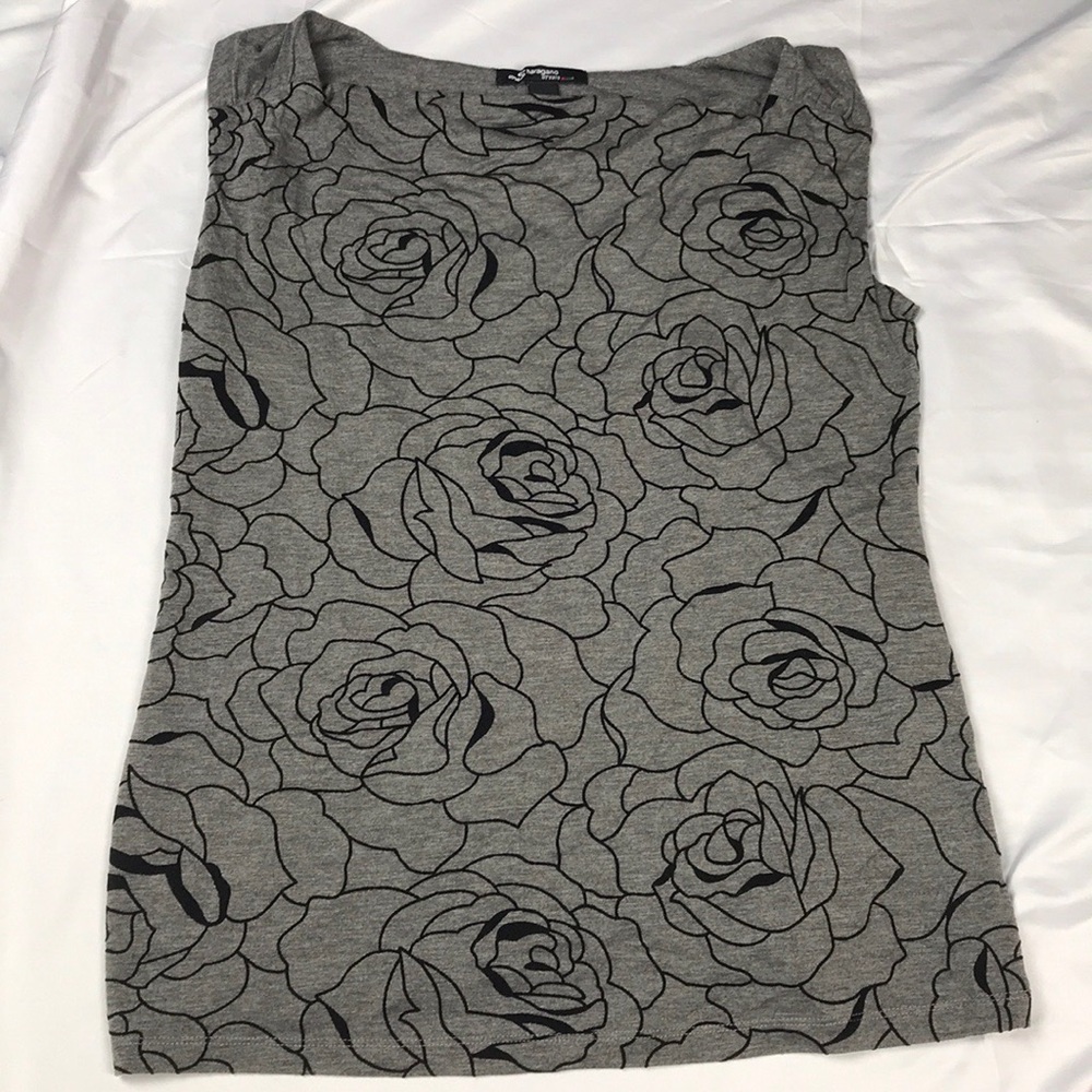 Sharagano studio tank top  Grey with black roses